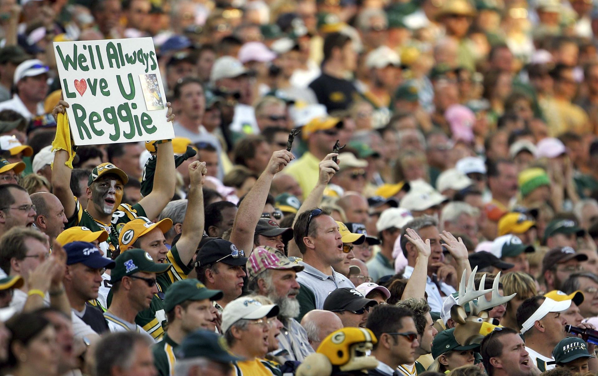 Cleveland Browns v Green Bay Packers