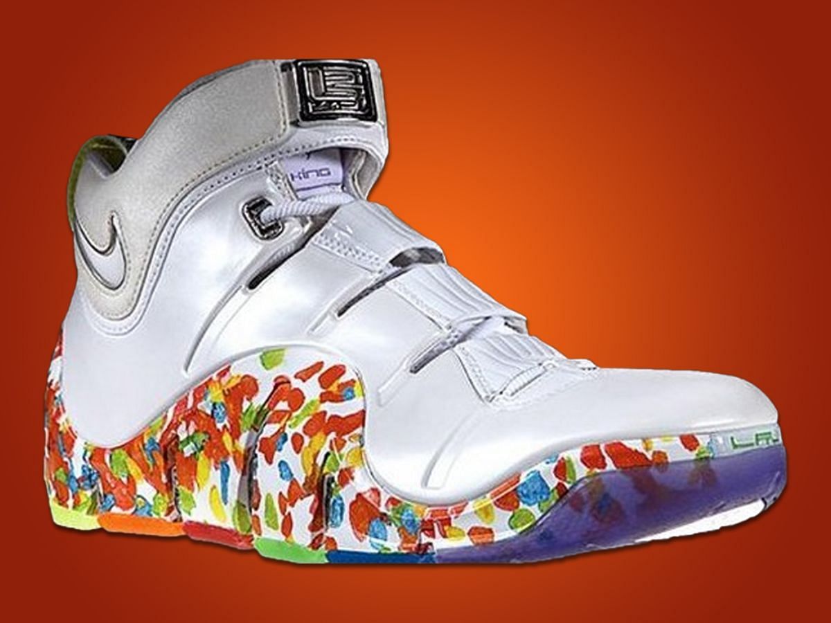Nike LeBron 4 shoes (Image via Sole Retriever)