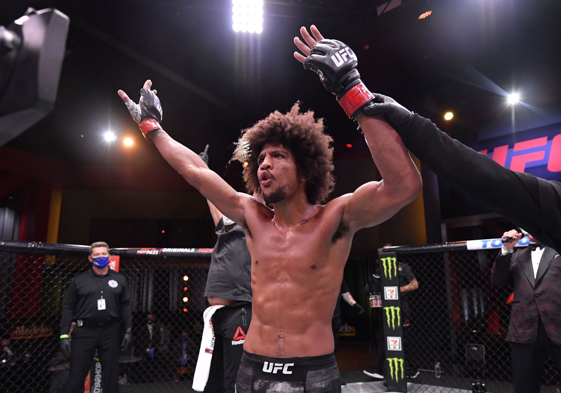 Alex Caceres remains a danger at 145lbs