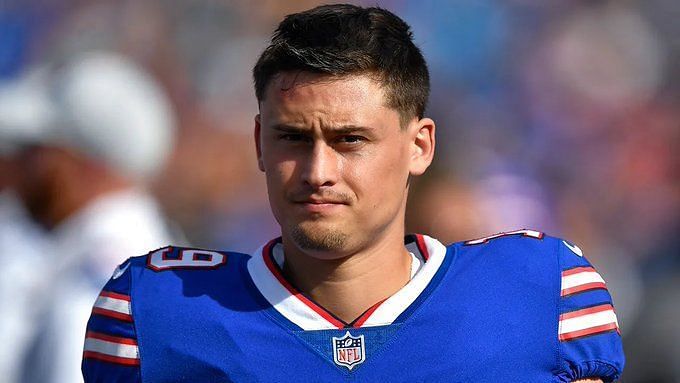 From no Power 5 offers to starting NFL punter, Matt Araiza earns his role  with Buffalo Bills