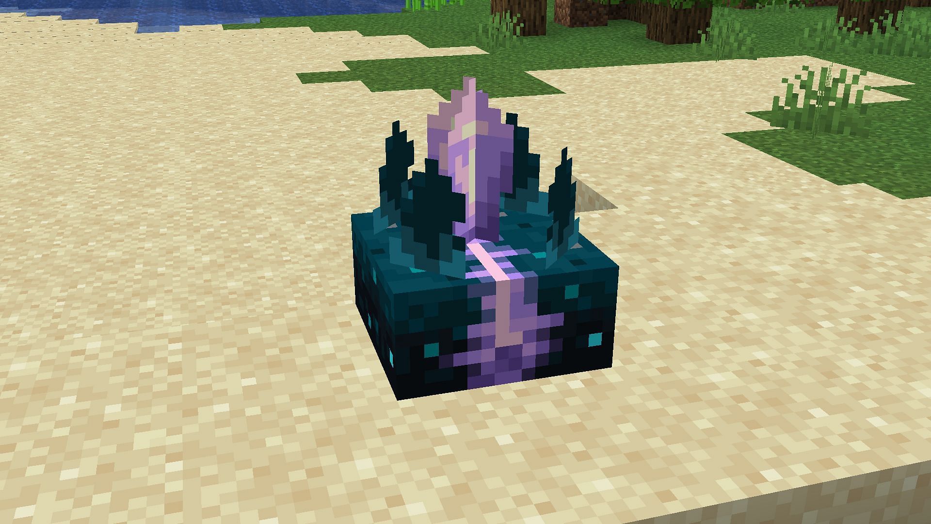 Calibrated sculk sensors allow players to set the vibration level of the block in Minecraft 1.20 Trails and Tales update (Image via Mojang)