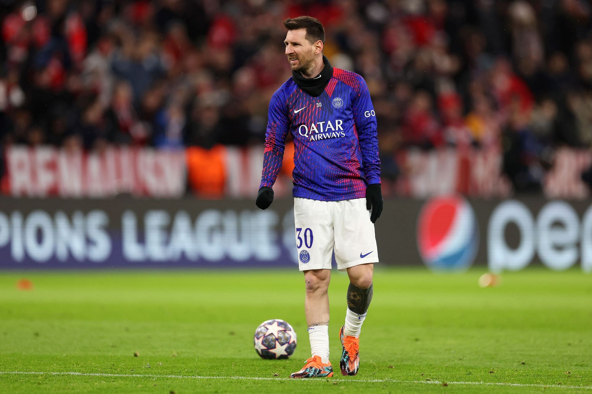 Lionel Messi was suspended by the Parisians.
