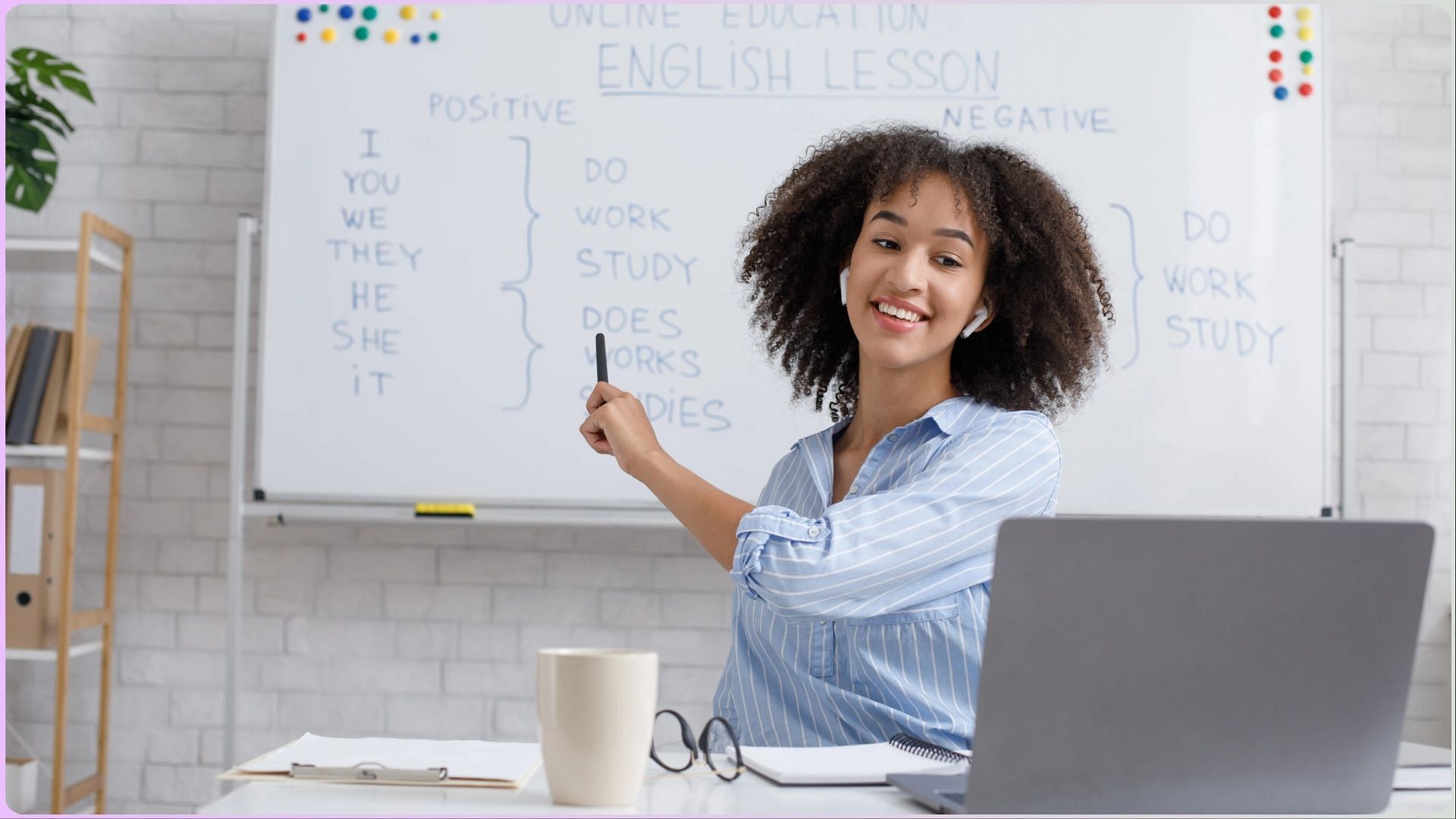 Fast food chains across the country are honoring teachers with freebies and other deals (Image via Prostock-Studio, iStockphoto, Getty Images)