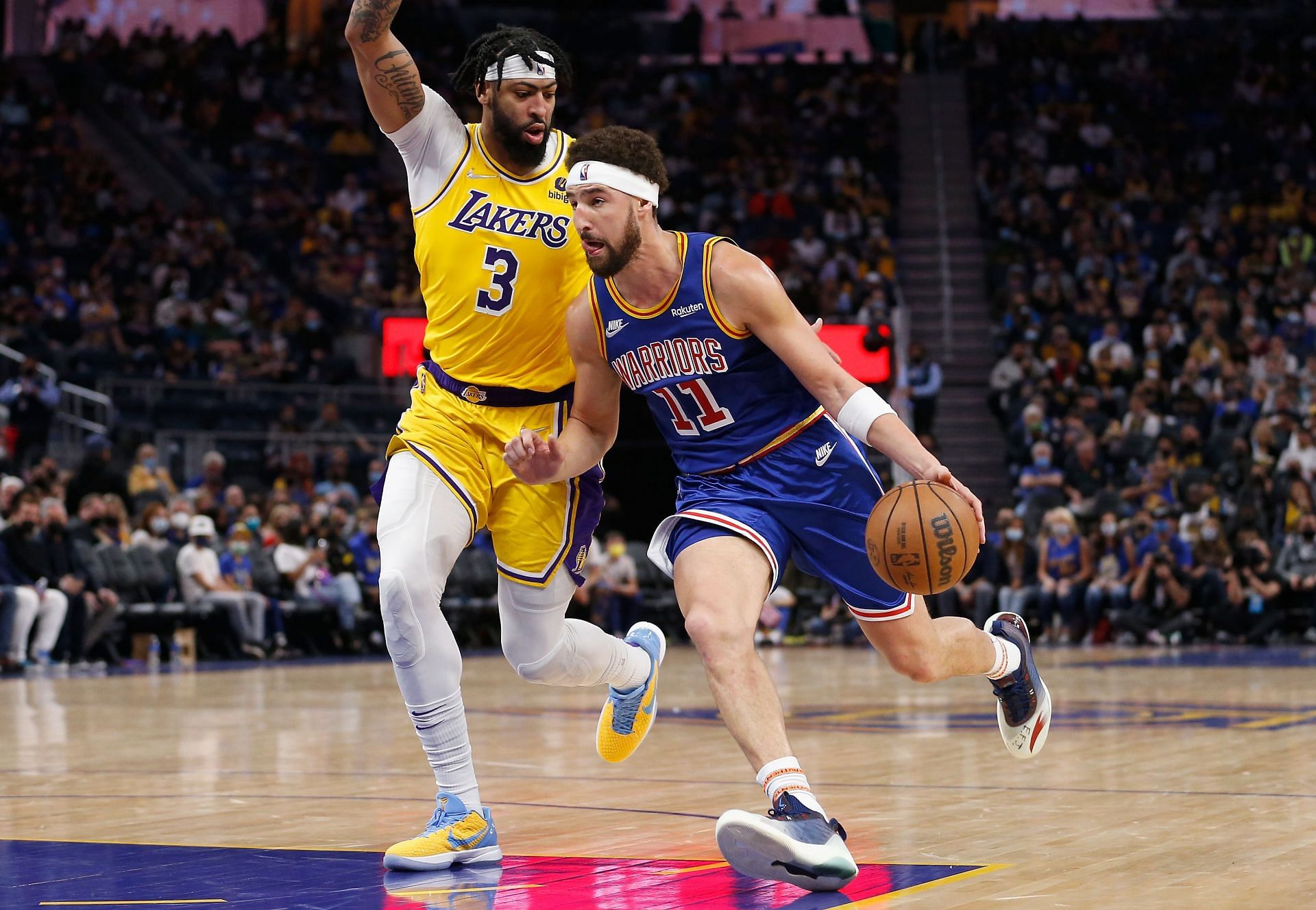 Los Angeles Lakers v Golden State Warriors