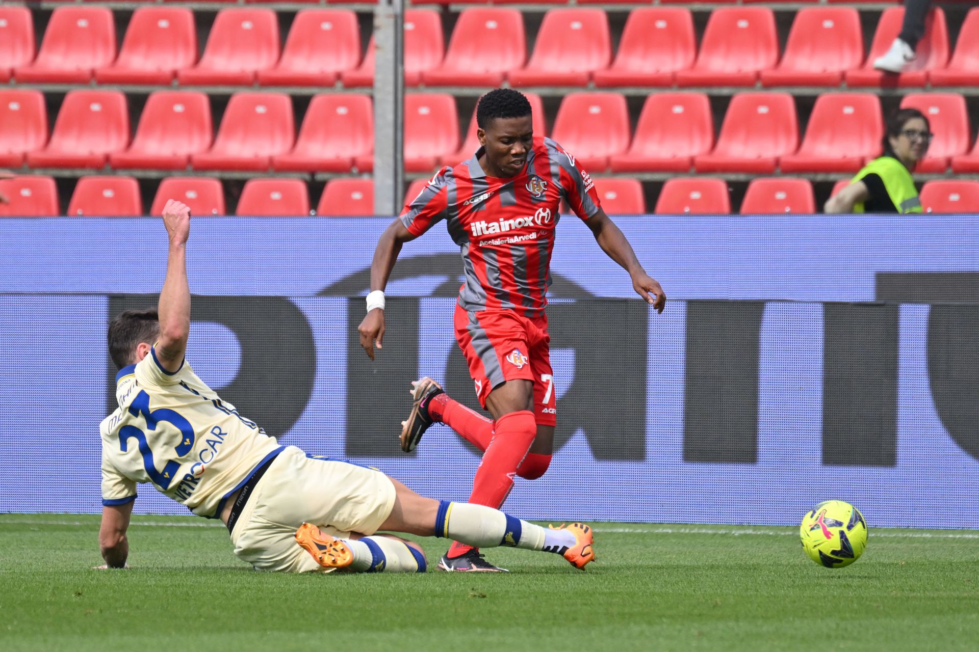 Soccer-Cremonese relegated to Serie B after Spezia draw at Lecce