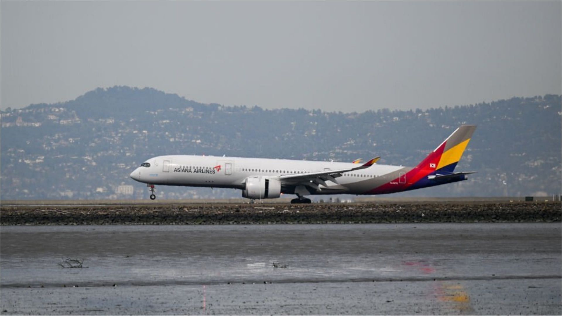 What happened in Asiana Airlines? Passenger on South Korea flight