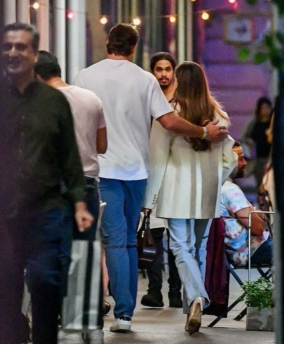 Who Is Josh Allen: Buffalo Bills QB Is Dating Hailee Steinfeld – Hollywood  Life