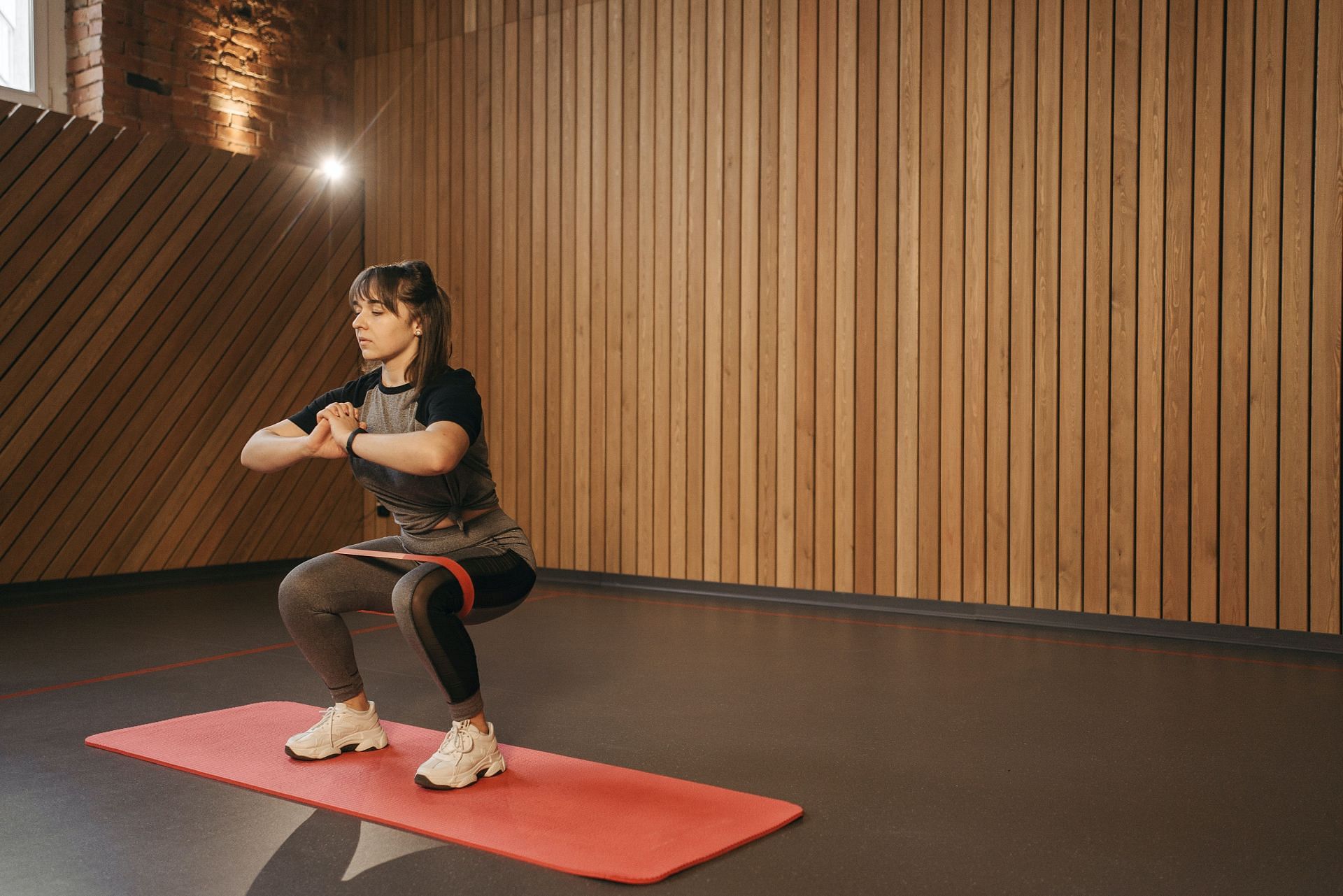 Resistance Band Exercises: Strengthening and Sculpting with Versatility (Image via Pexels)