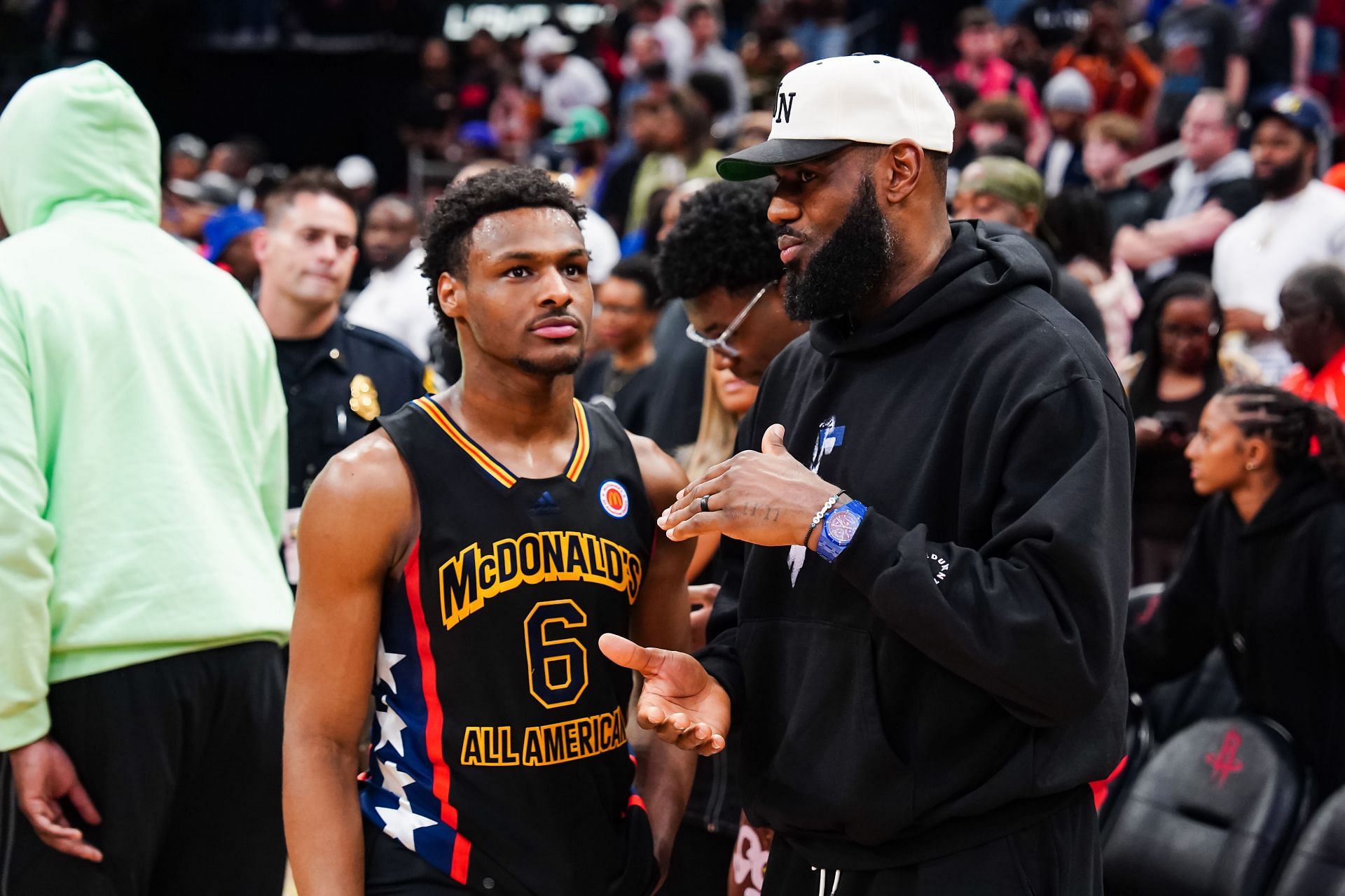 Bronny and LeBron James could team up in just a year (Image via Getty Images)