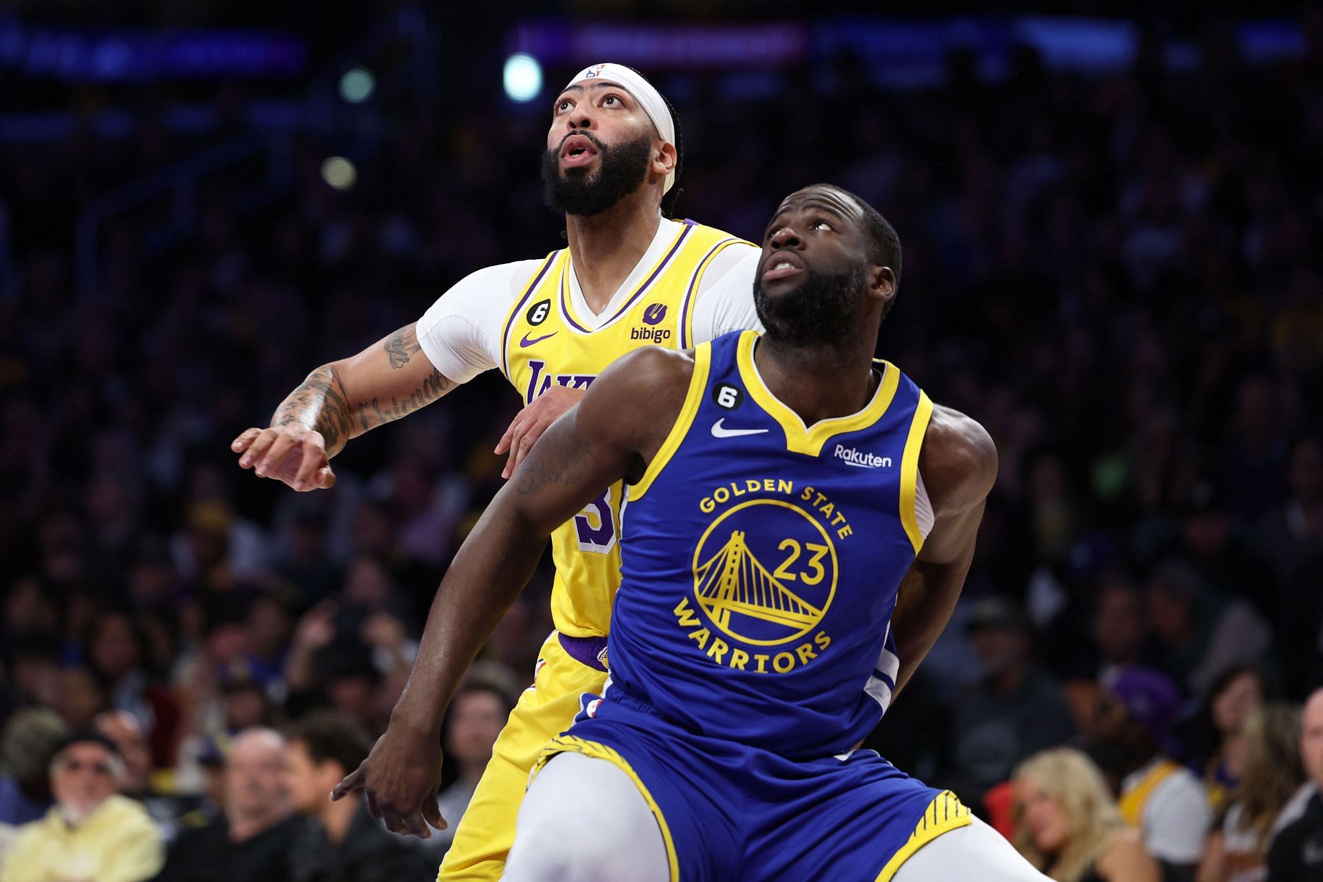 Anthony Davis (left) of the LA Lakers and Draymond Green of the Golden State Warriors