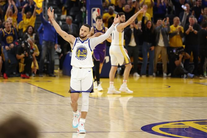 Shaquille O'Neal puts Steph Curry over Magic Johnson as the GOAT - "He's the best point guard ever"