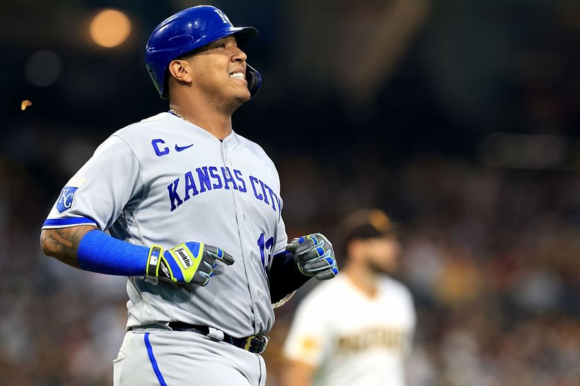 Royals, Salvador Perez agree to five-year contract extension - SI