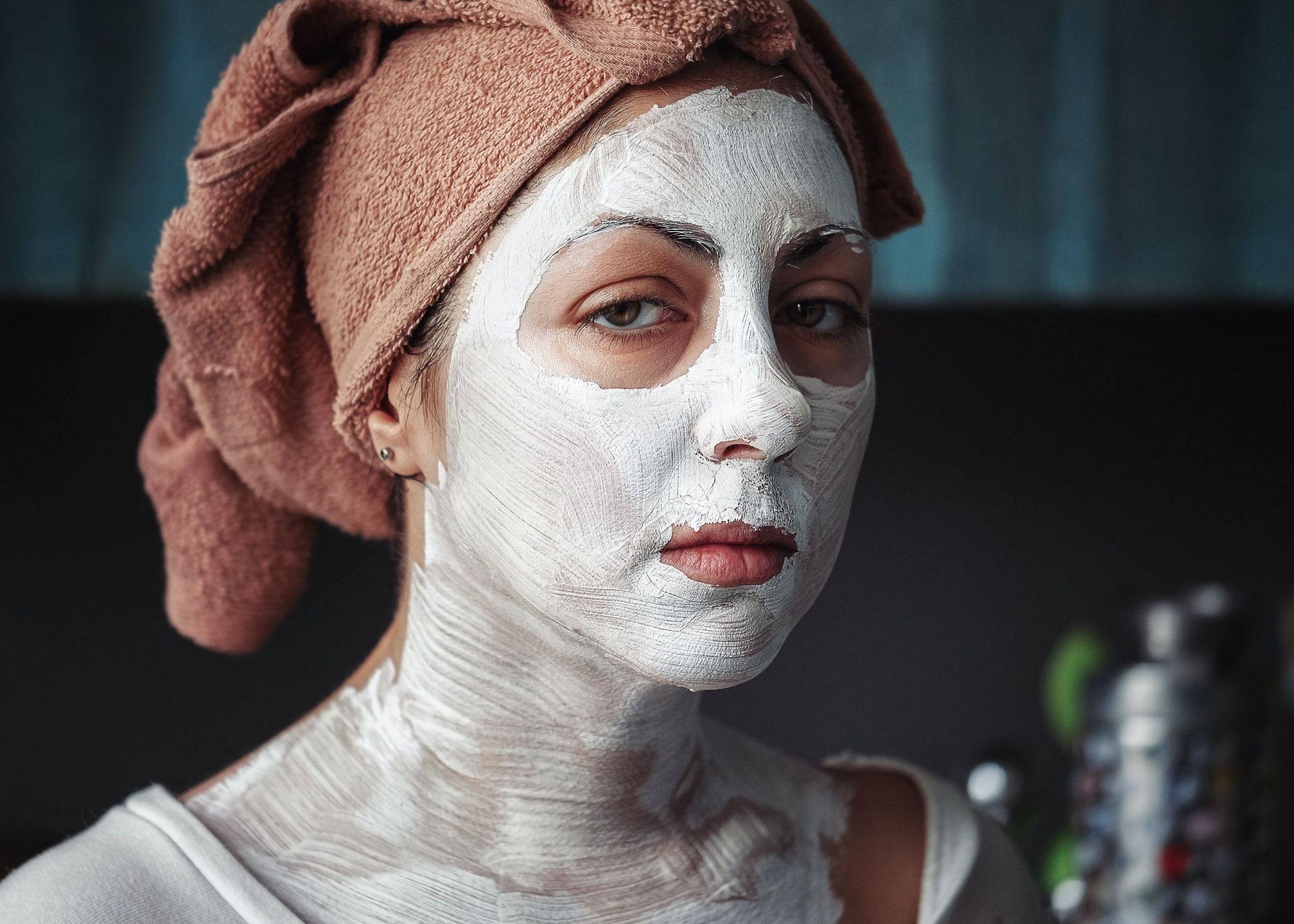 A rice face mask is skin-friendly (Image via Unsplash/Velizar Ivanov)