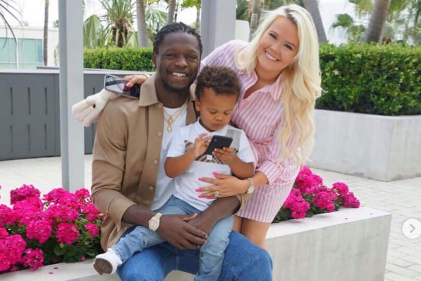 Who is Kendra Shaw? How is she related to Julius Randle?