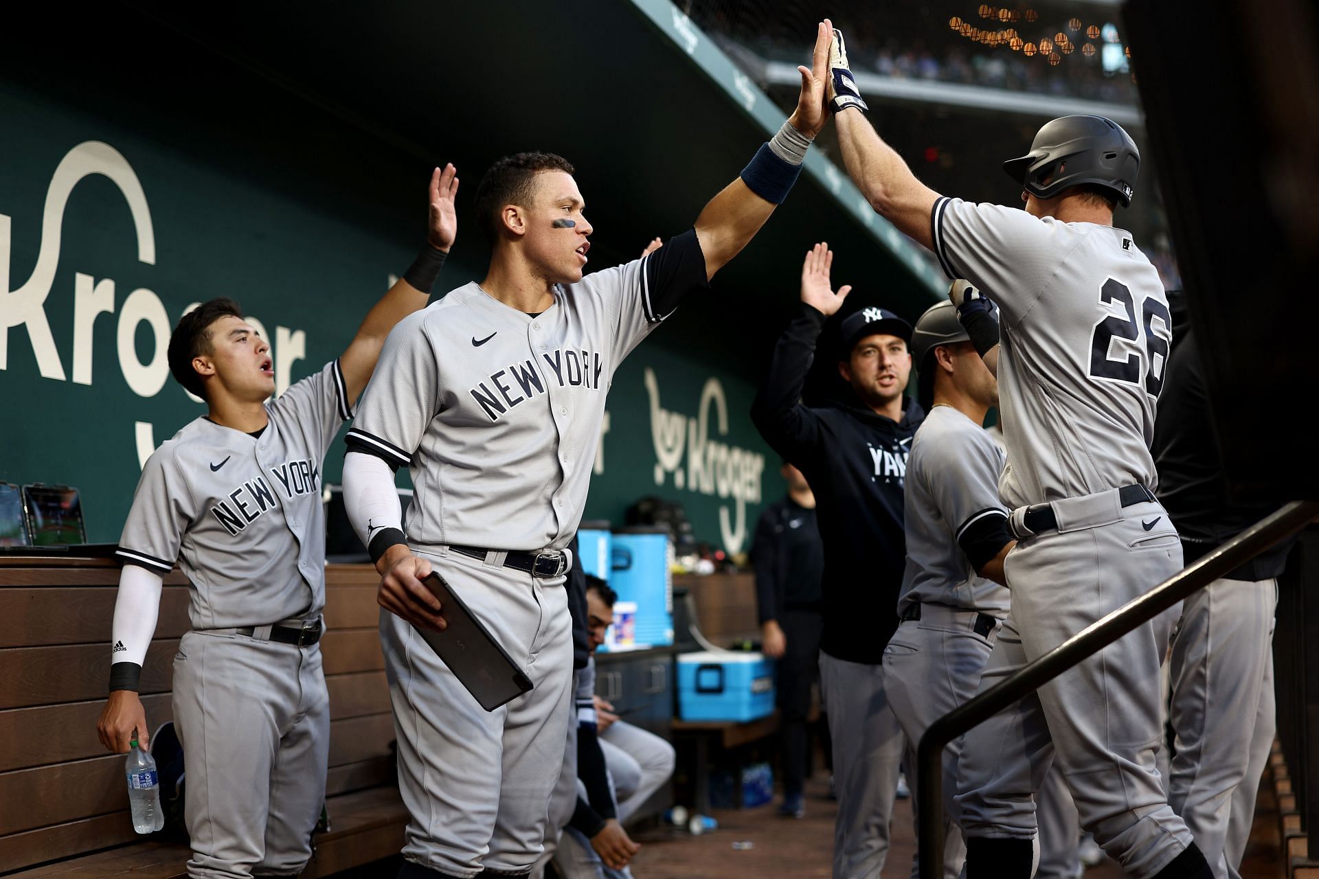 Passing the torch': Yankees' Aaron Judge gets heartfelt salute from former  captain - The Athletic