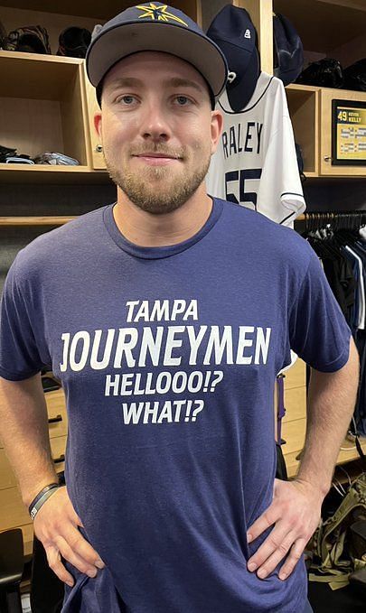 Tampa Bay Rays mock WFAN's Evan Roberts with T-shirts