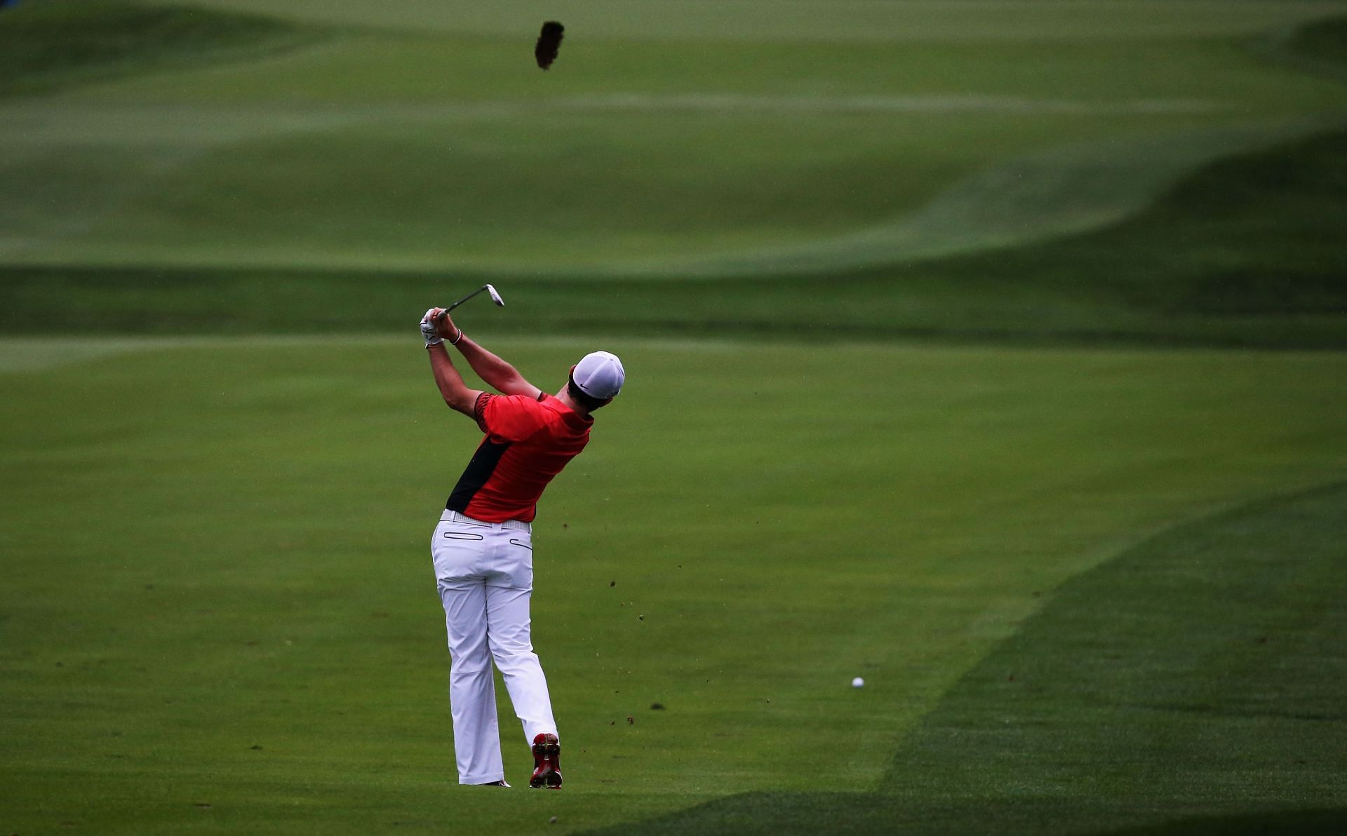 Rory McIlroy playing at Oak Hill. 2013 PGA Championship (Image via Getty).