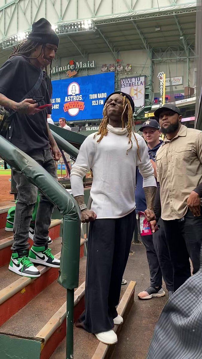 Lil Wayne Meets Houston Astros Baseball Team [Video & Pics]