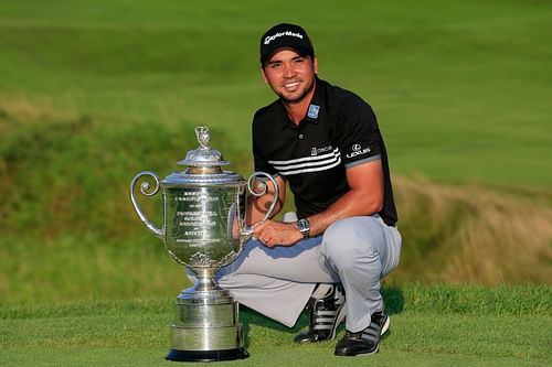 Jason Day with the 2015 PGA Championship (via Getty Images)