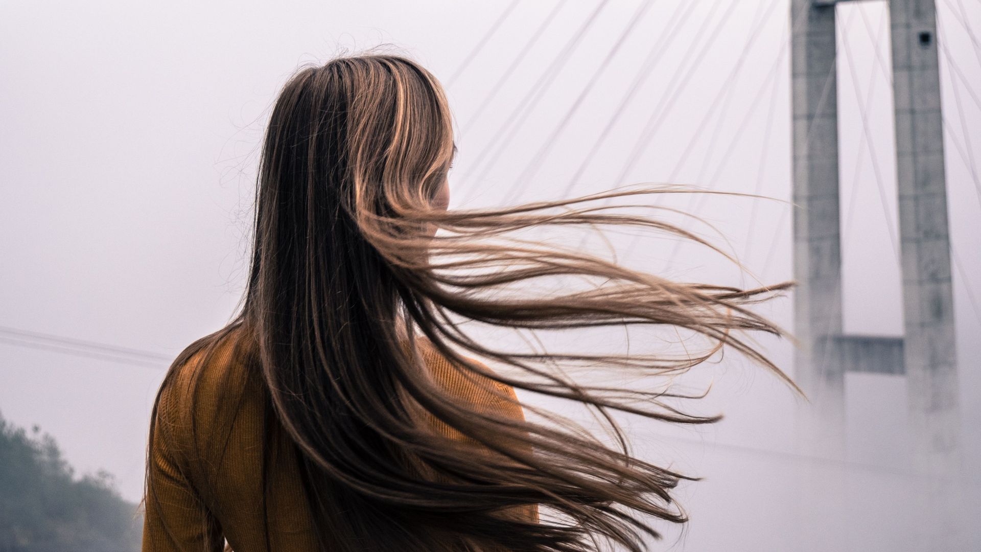 Sulfur for healthy hair (Image via Pexels)