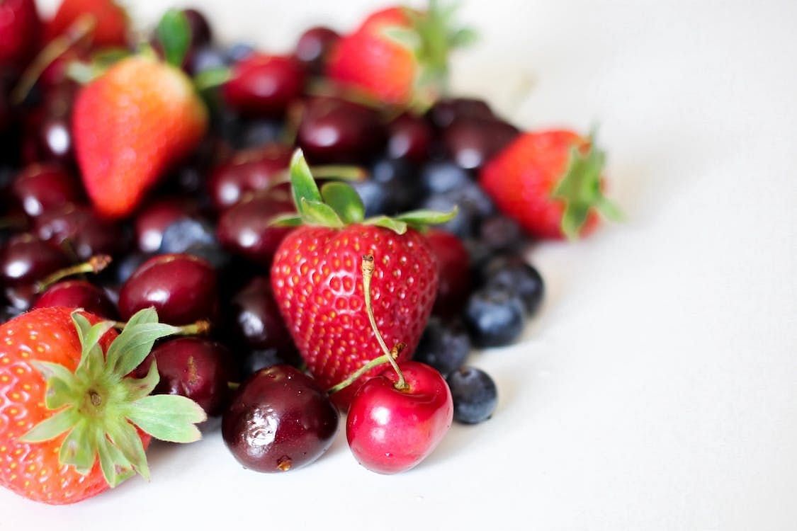 Berries, apart from their delightful flavor, are also brimming with antioxidants that actively combat inflammation in the body.(Jane Doan /Pexels)