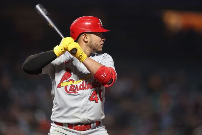 MLB fans baffled by Oli Marmol calling out Willson Contreras following bizarre position switch: “Going to lose his clubhouse by Memorial Day”