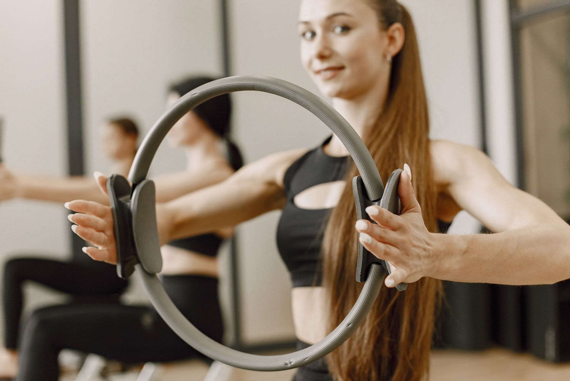 It can be done using a magic circle. (Photo via Pexels/Gustavo Fring)