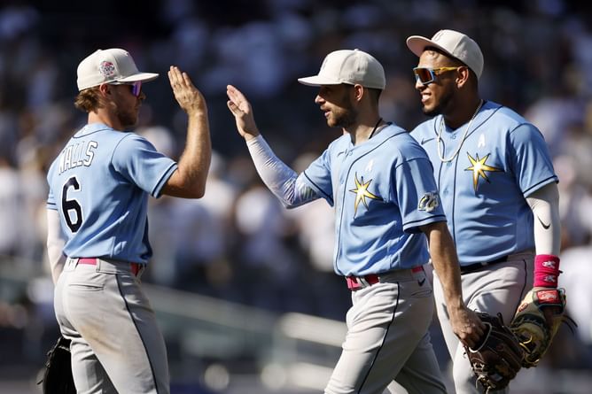 Fans not shy to voice their displeasure at latest MLB power rankings: "Bro tried to sneak in the Yankees"