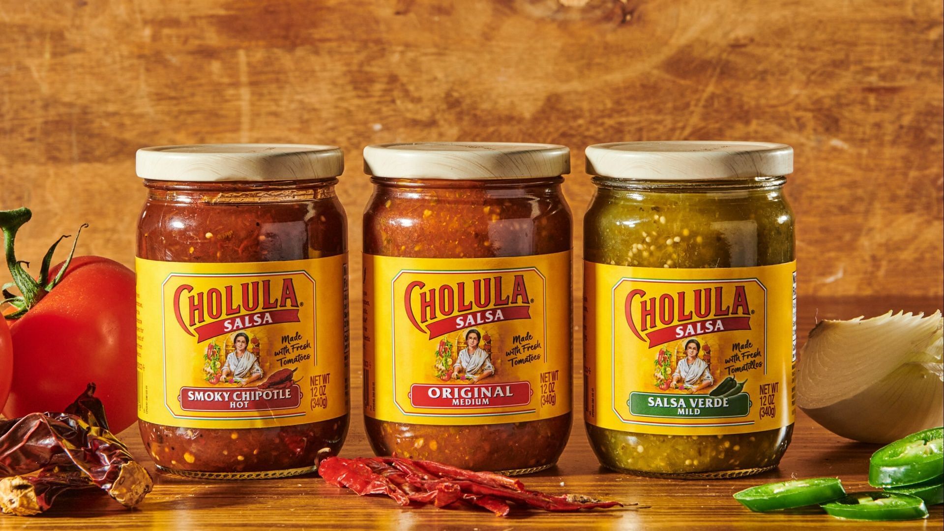 The new salsa and taco seasoning line-up is the brand&#039;s first-ever category expansion (Image via Cholula)
