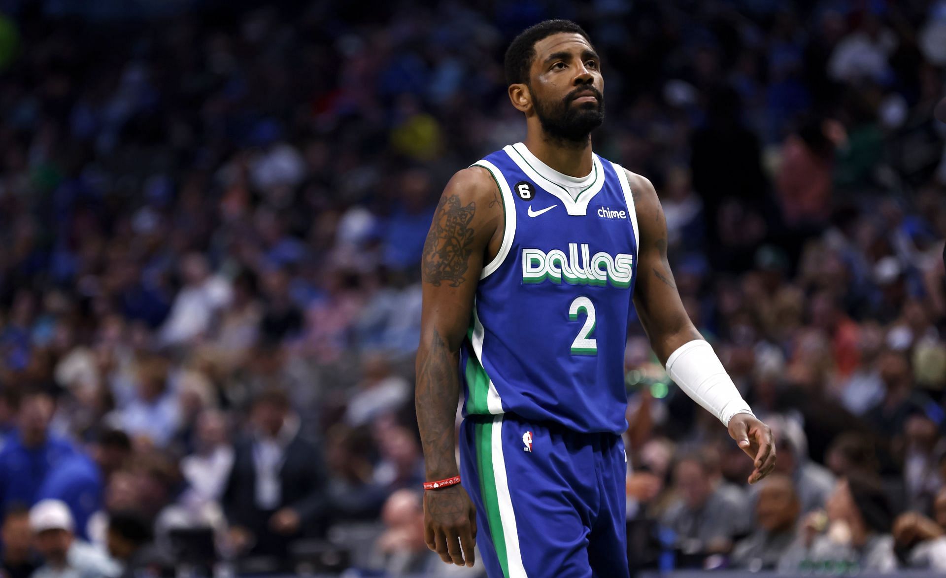 Kyrie Irving might be traded for Davis (Image via Getty Images)