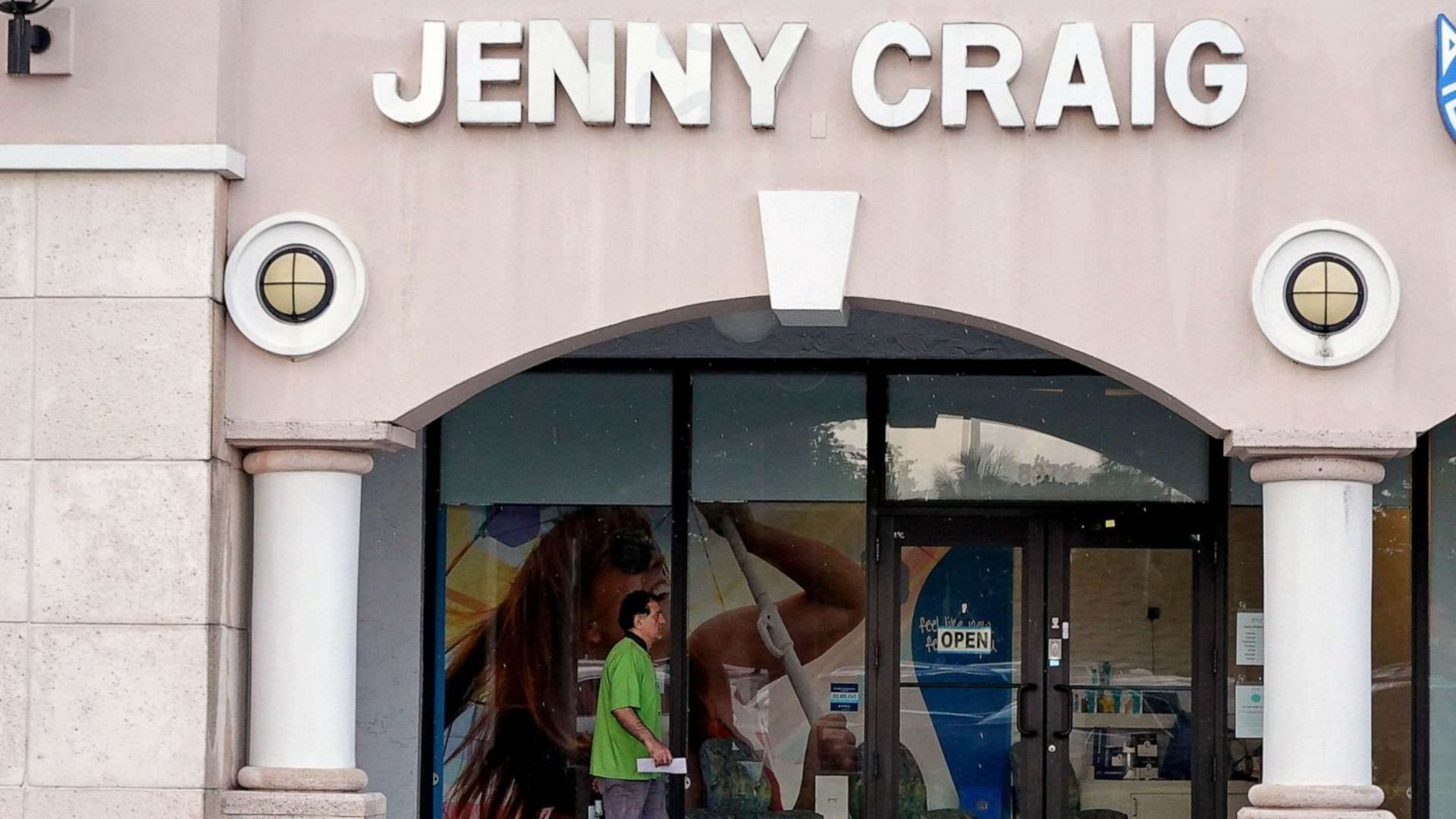Jenny Craig faces major challenges from prescription drugs like Ozempic and Zegovy (Image via Joe Raedle/Getty Images)