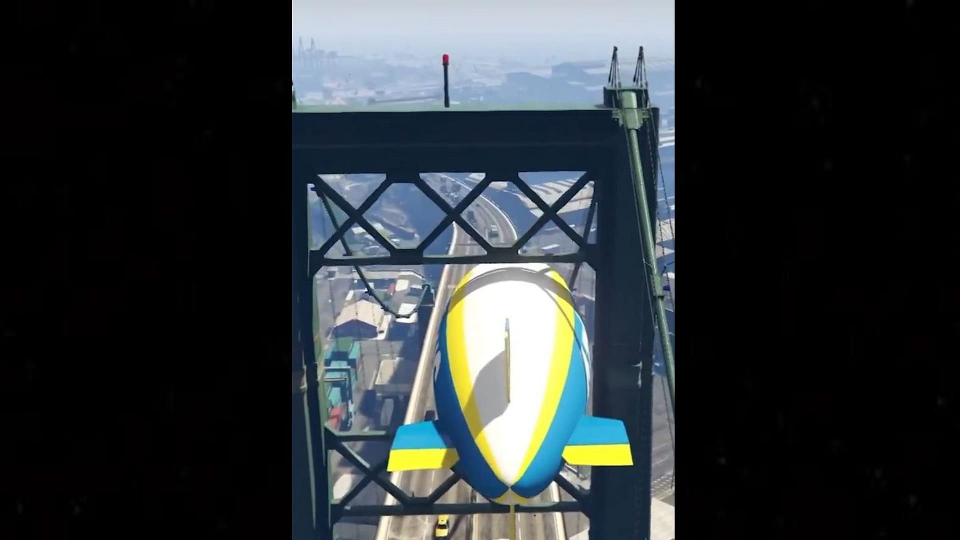 The Blimp can fit through the bridge (Image via YouTube/GrayStillPlays)
