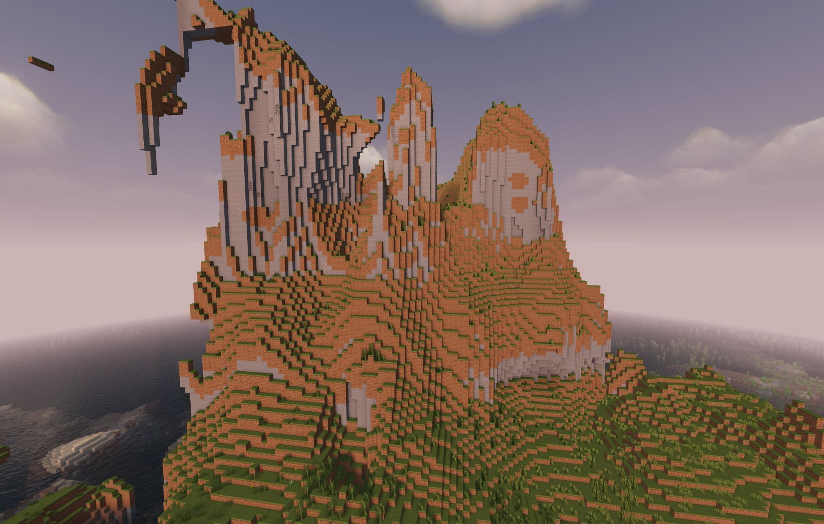 Gold can be generated in the extreme hill (Image via Mojang)