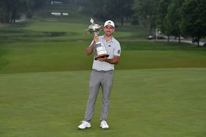 "I can’t stop watching this" - Fans react to Nick Taylor's longest putt of his career that won him the RBC Canadian Open 2023
