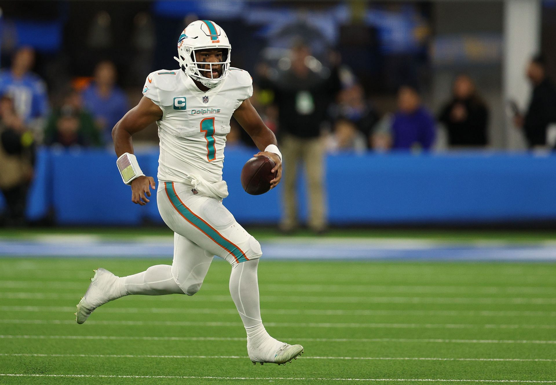 Miami Dolphins vs. Los Angeles Chargers