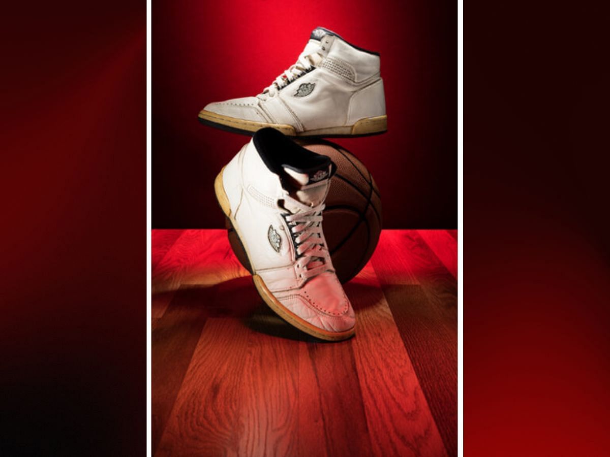 Air Jordan 2 Prototype &quot;White and Black&quot; sneakers (Image via Heritage Auctions)