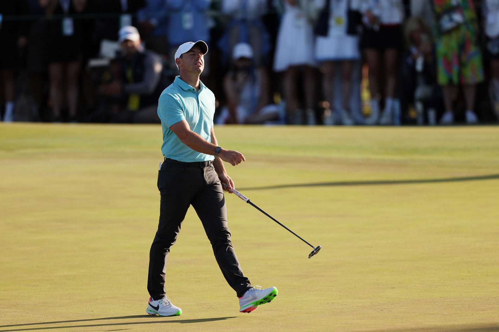 Rory McIlroy reacts to his missed putt on the 18th hole of the 123rd US Open Championship - Final Round