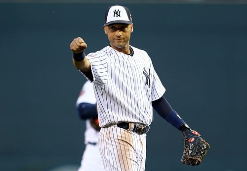 85th MLB All-Star Game: MINNEAPOLIS, MN - JULY 15: American League All-Star Derek Jeter #2 of the New York Yankees acknowledges the crowd after being pulled in the fourth inning during the 85th MLB All-Star Game at Target Field on July 15, 2014, in Minneapolis, Minnesota. (Photo by Elsa/Getty Images)