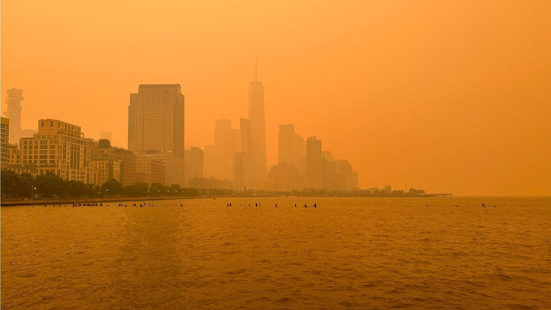 New York City due to wildfire in Canada. (Photo via @aplasticplant/Twitter)