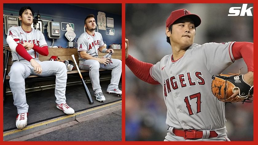 Shohei Ohtani (R) and Los Angeles Angels teammate Mike Trout