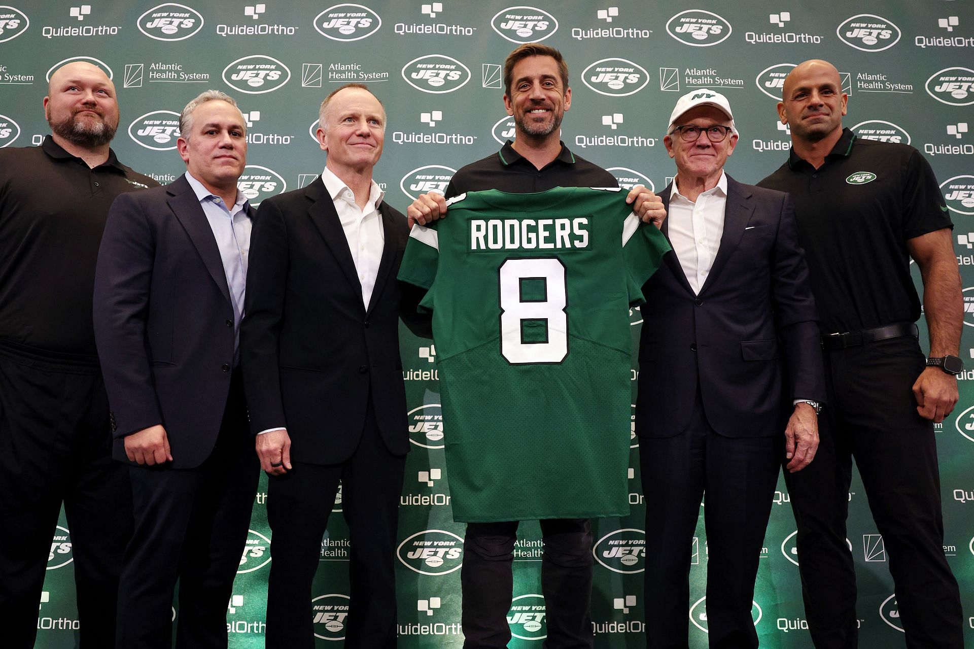 New York Jets introduce quarterback Aaron Rodgers