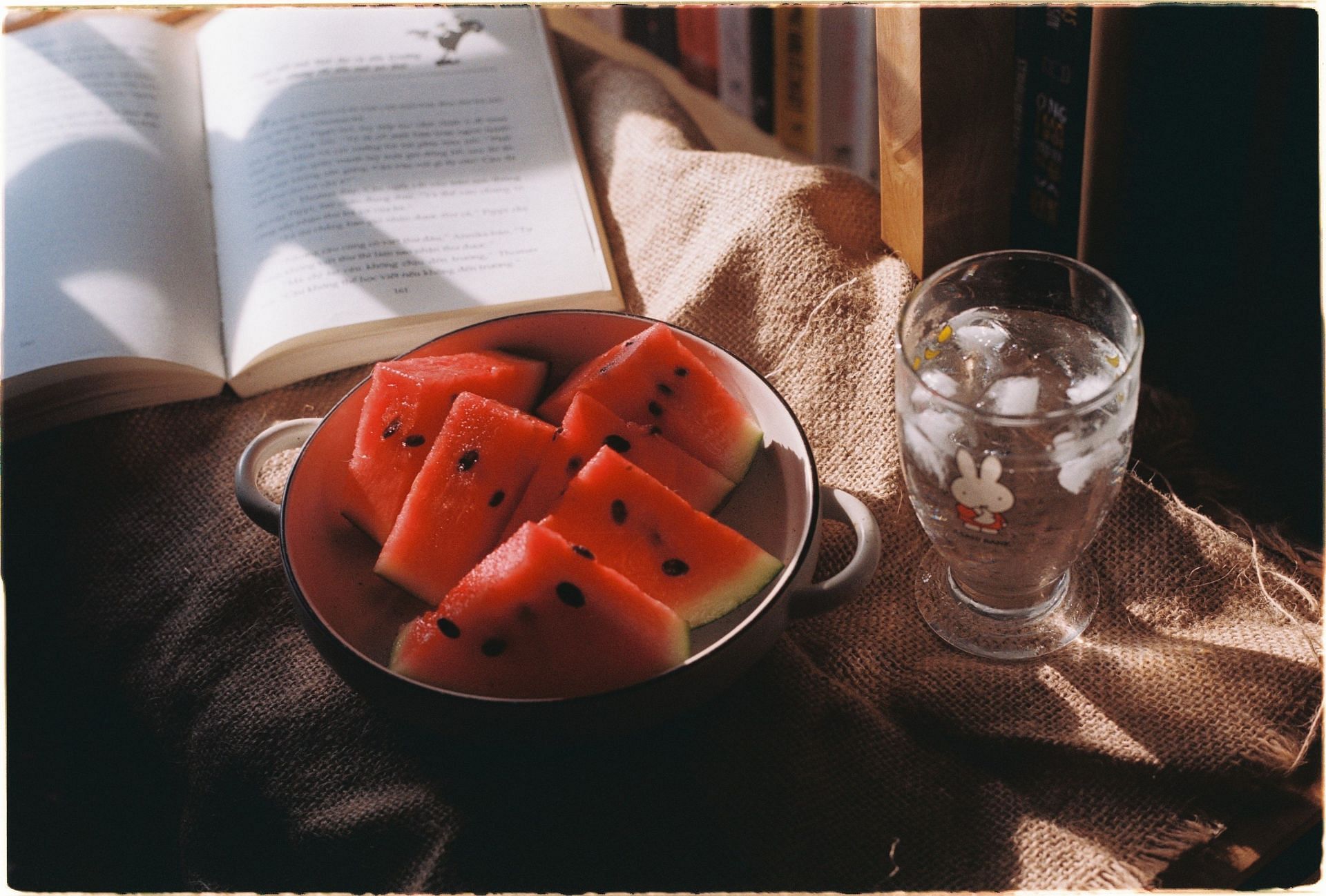 Watermelon keeps you hydrated (Image source/ Pexels)