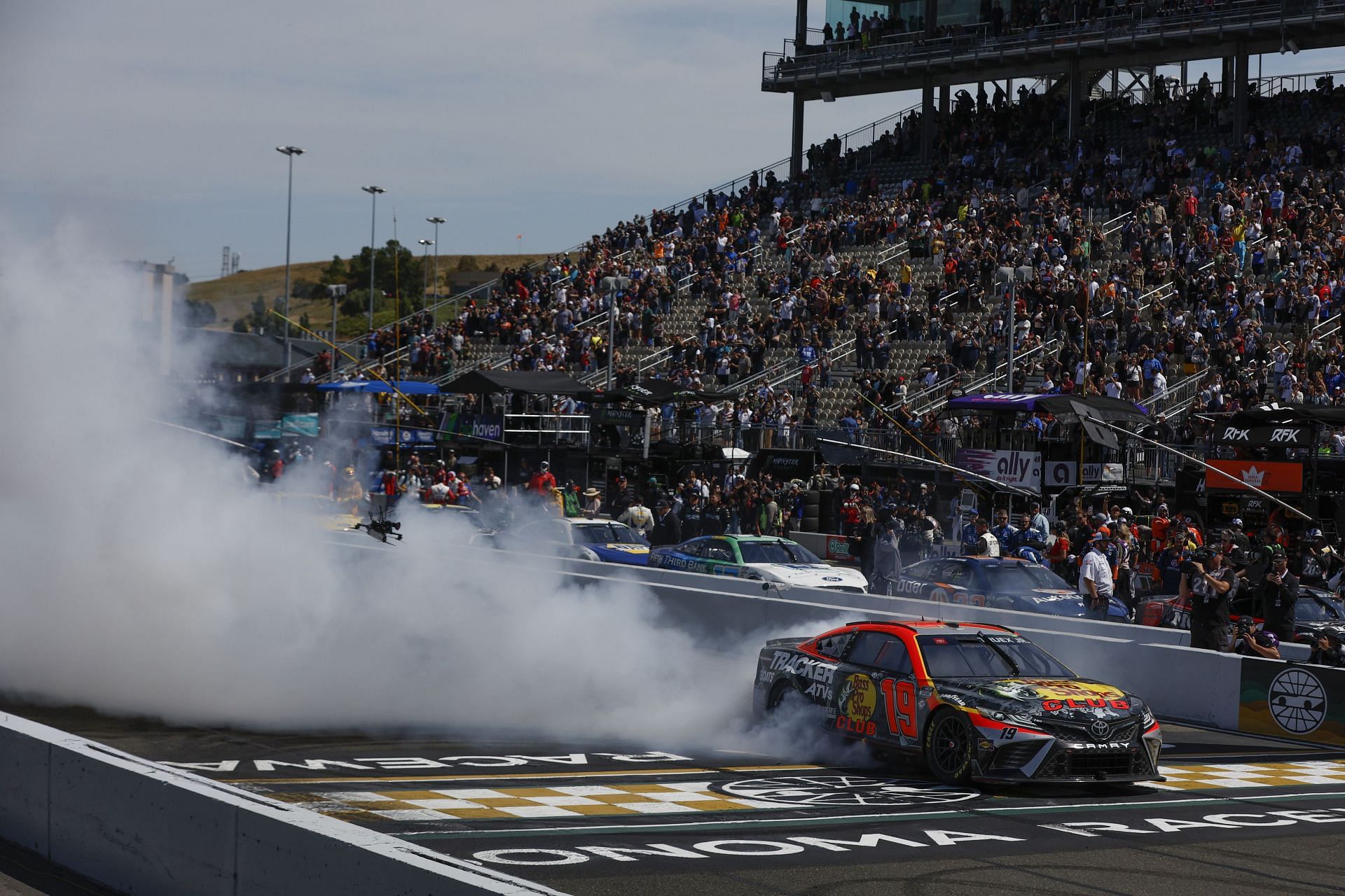 NASCAR Cup Series Toyota / Save Mart 350