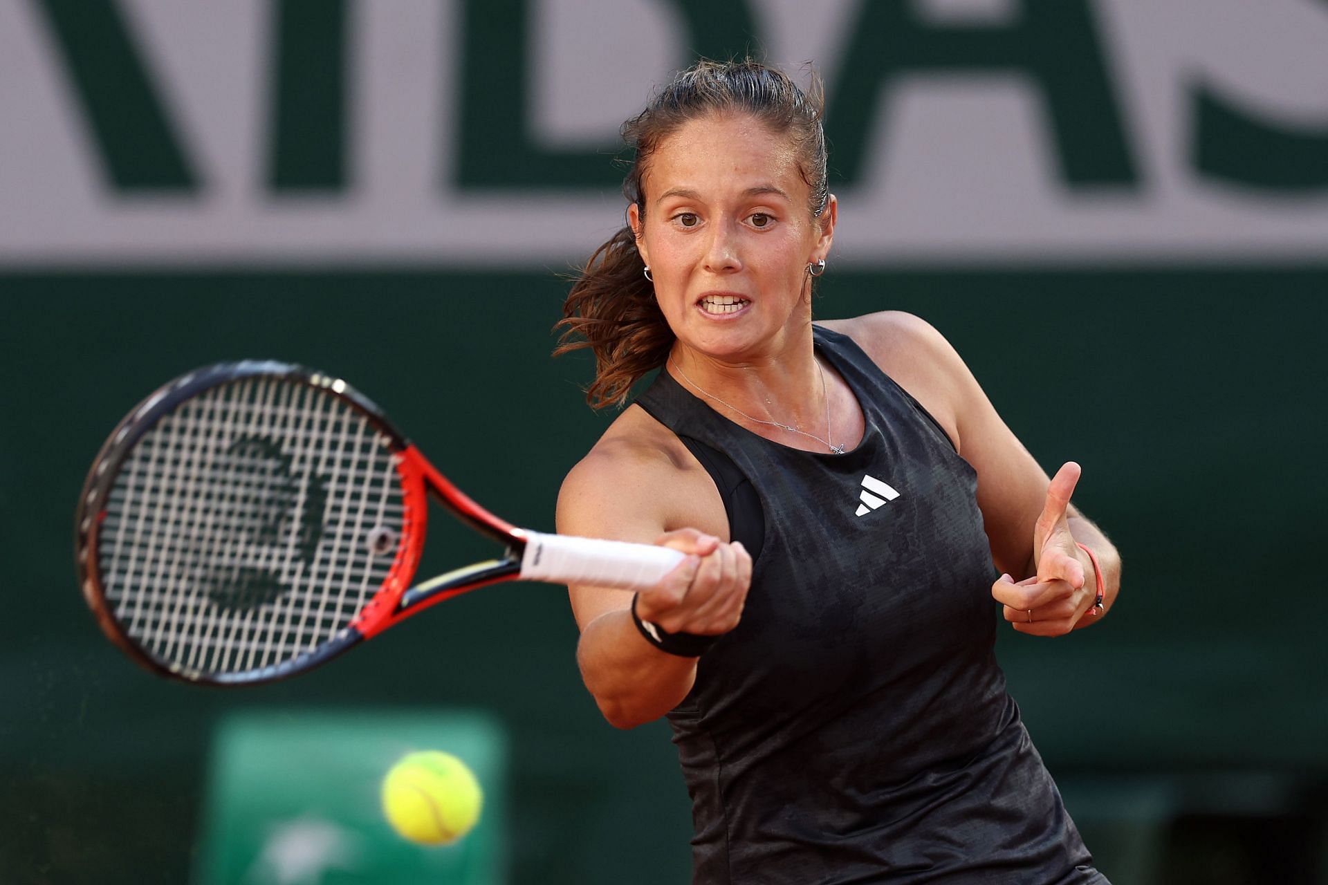 Daria Kastakina against Elina Svitolina at the 2023 French Open