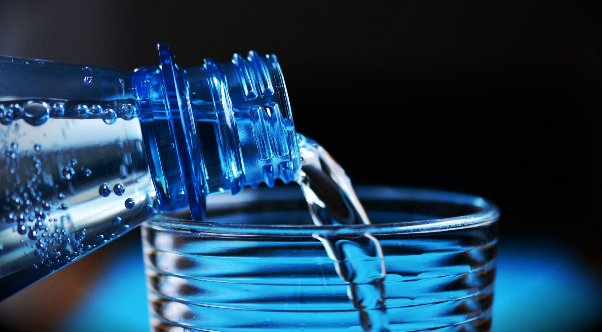 Keep yourself hydrated (Image source/ Pexels)