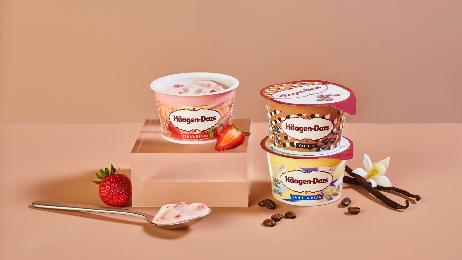 H&auml;agen-Dazs and General Mills come together for the launch of new Cultured Cr&egrave;me yogurt line-up (Image via H&auml;agen-Dazs)