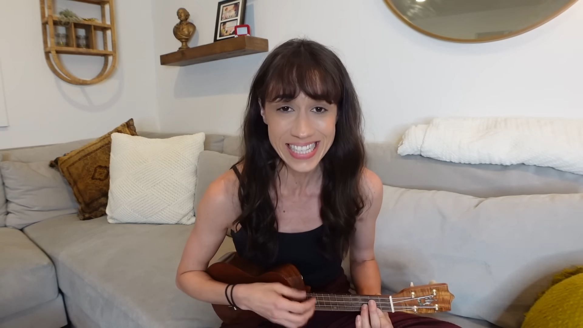 Miranda Sings under fire after &quot;apologizing&quot; for inappropriate advances towards young fans with a song (Image via Colleen Vlogs)