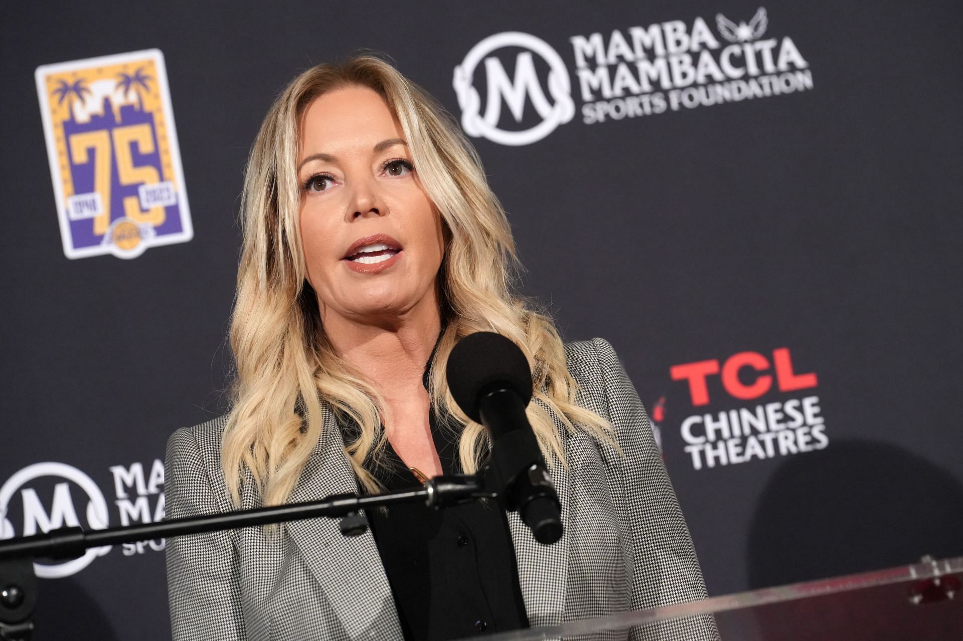 Lakers owner Jeanie Buss