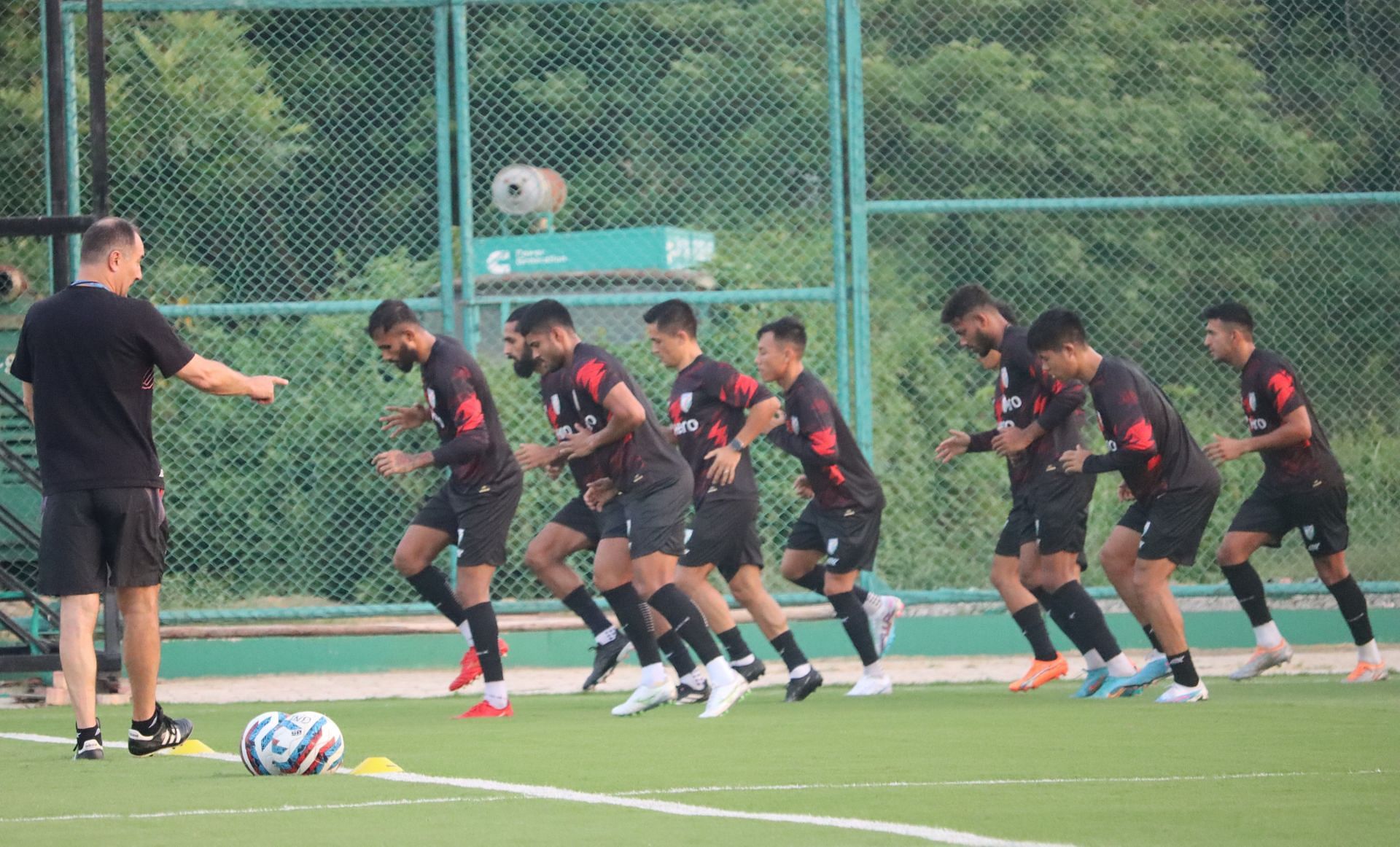 Igor Stimac overseeing the Indian men