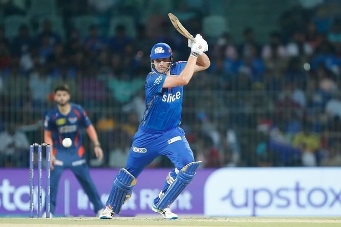 "You couldn't use him that well in the 1st half" - Aakash Chopra on Mumbai Indians' utilization of Cameron Green in IPL 2023
